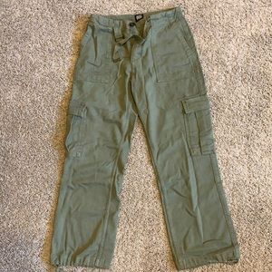 Army green pants from urban outfitters size medium perfect condition
